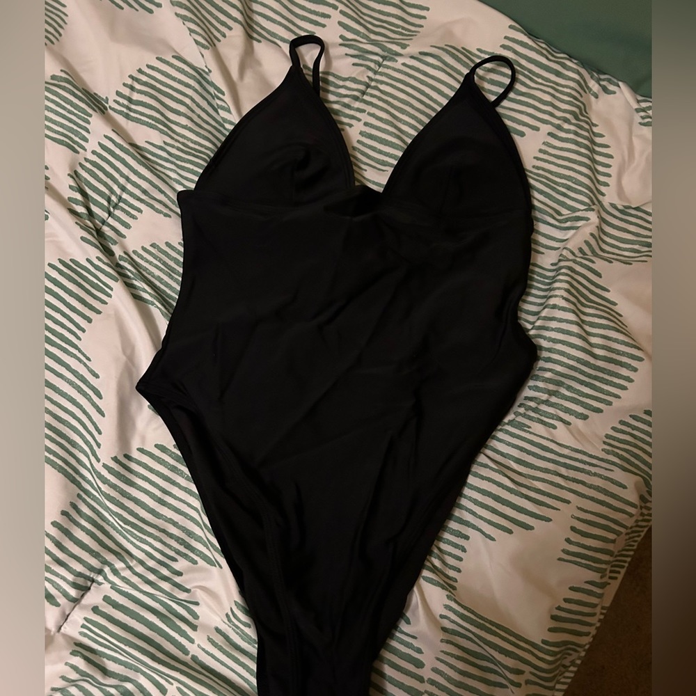 Black one piece high leg swimsuit - forever21
